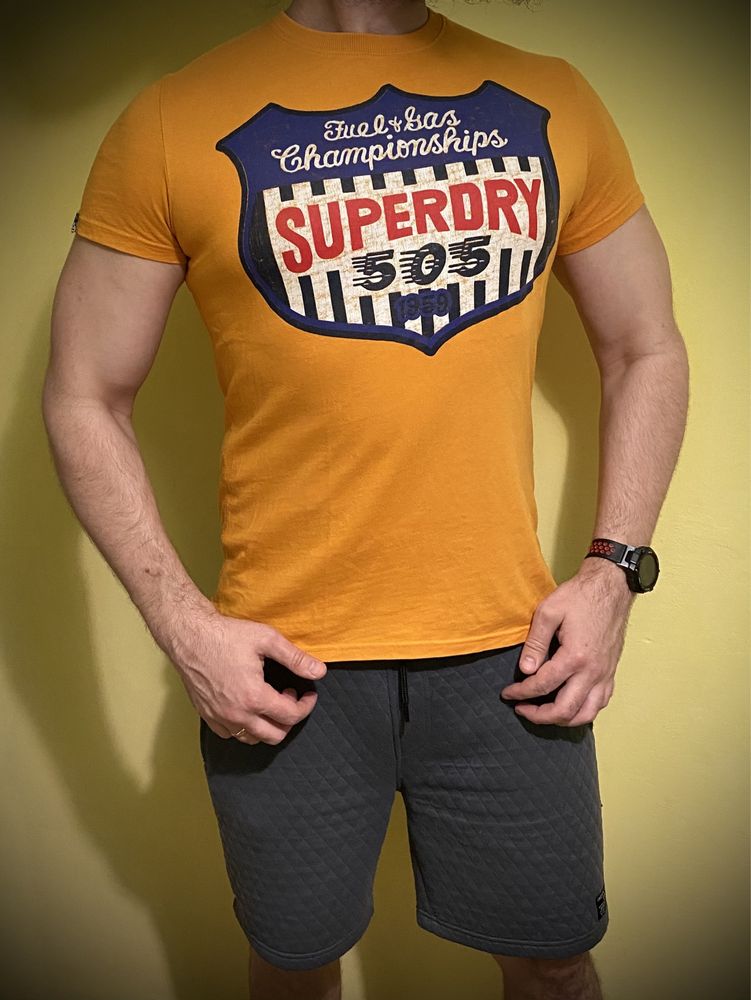 Футболка Superdry