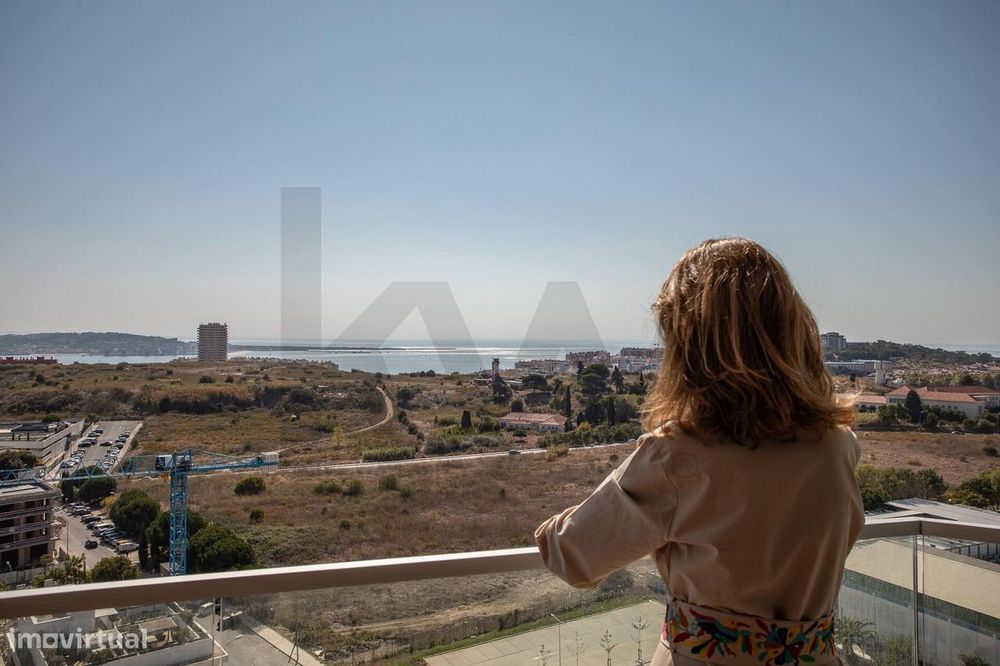 T4 de sonho, com varanda panorâmica - Miraflores,Linda-a-Velha