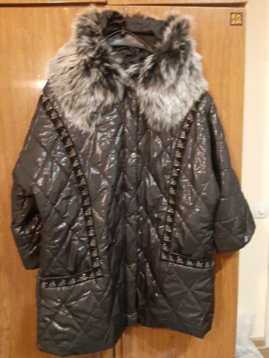 Продам женские куртки,пальто осень,зима