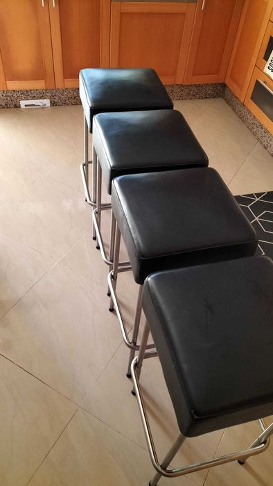 bancos altos do Ikea