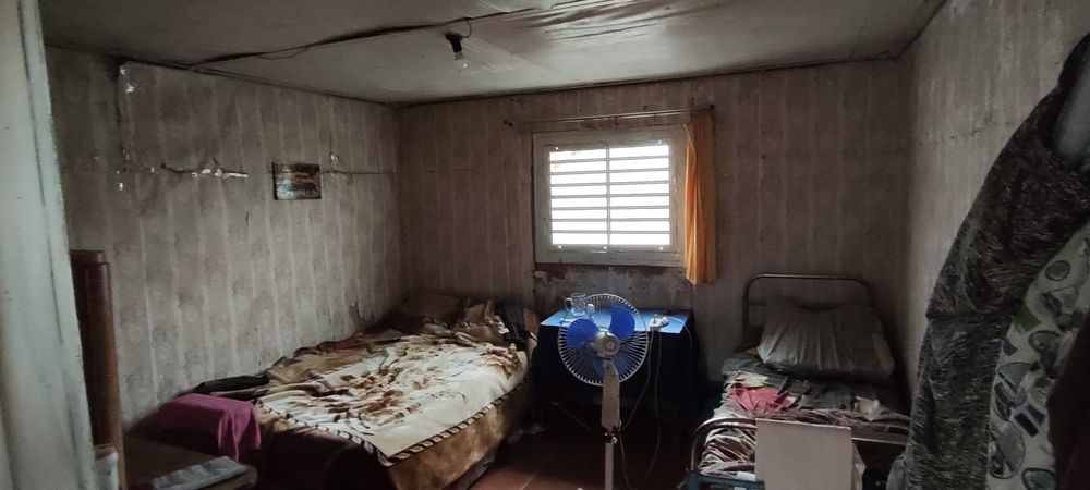 Продам дачу, участок 6 сотих з будиночком