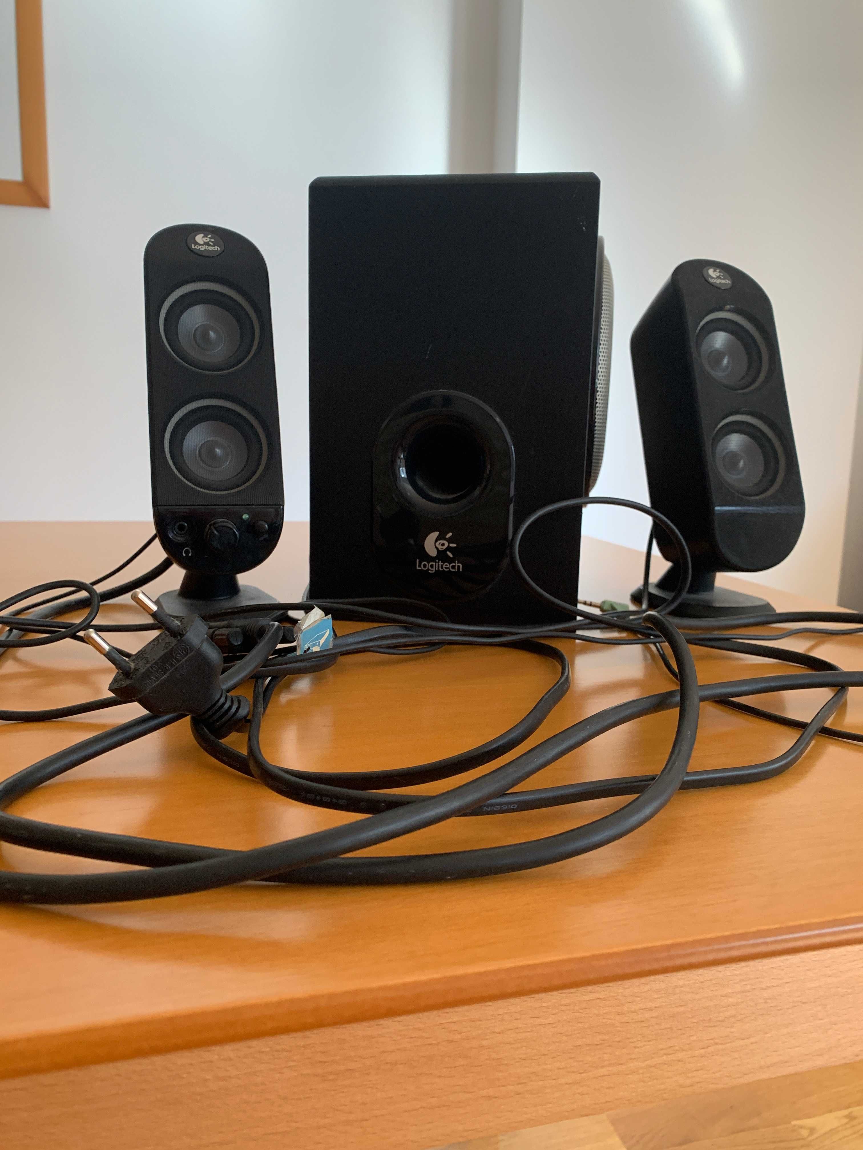 Colunas de som Logitech x-230