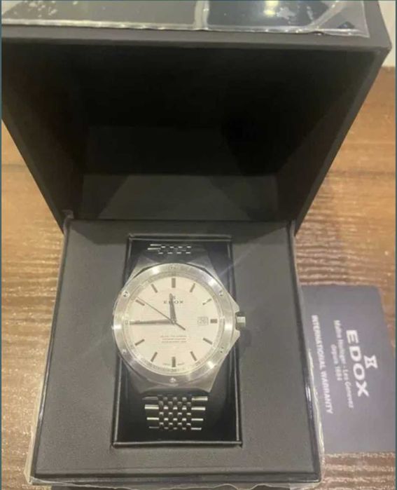 Швейцарские часы EDOX.
Серия "Дельфин"