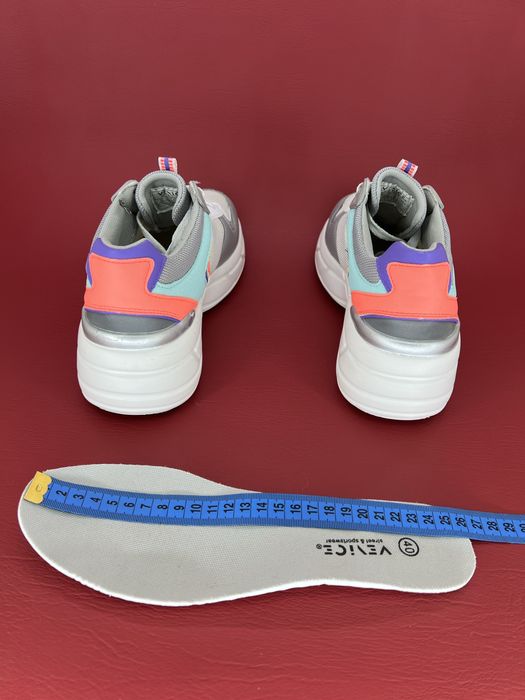 кросівки жіночі 40р. Venice Sneaker Grau