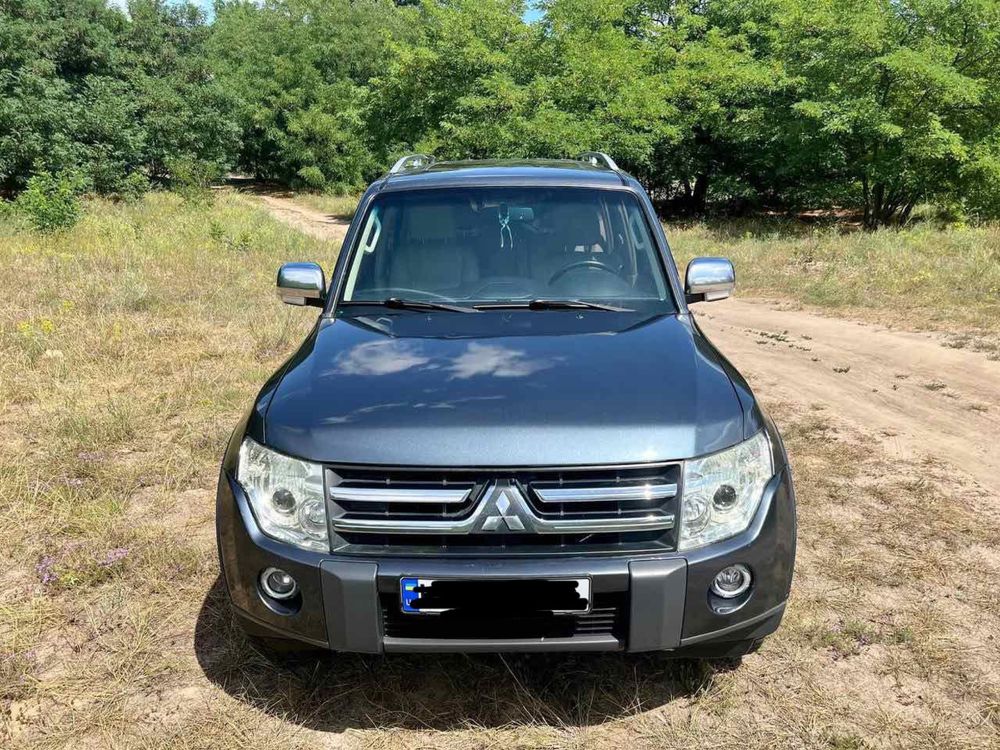 Mitsubishi Pajero 4