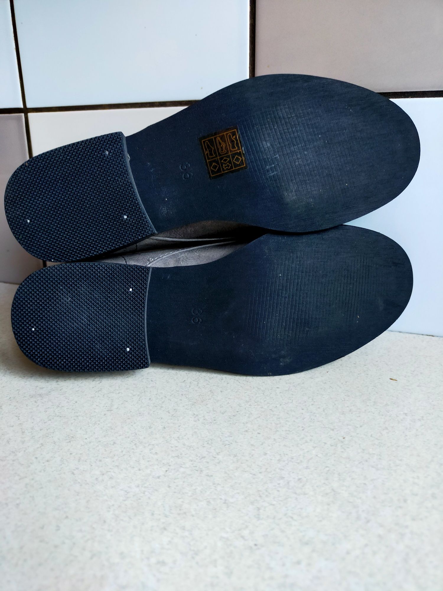 Buty Goodin Vera Pelle  36/22 cm nowe