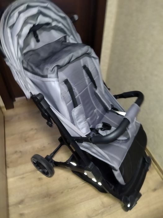 Прогулянкова коляска Бамбі флеш