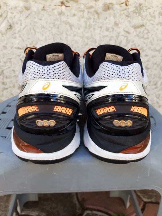 Asics кроссовки оригинальные  раз 43-44