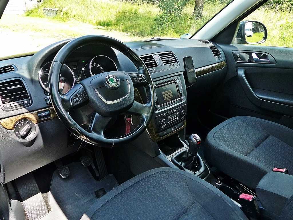 Skoda Yeti 2.0 TDI*4x4*EXPERIENCE*Climatronic*Alu*Xenon*Panorama*Elekt