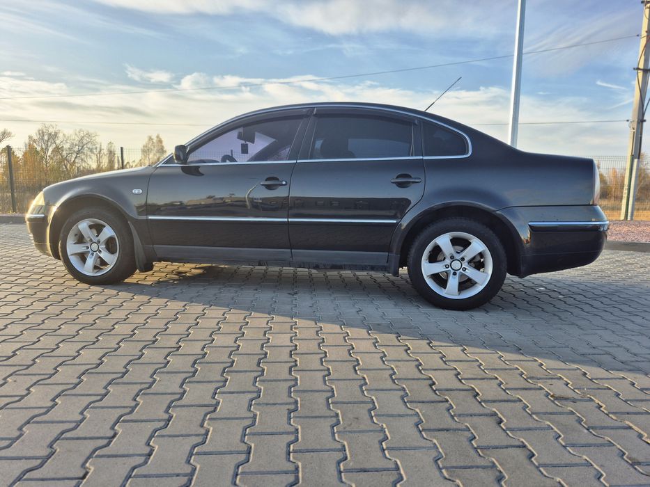 Продам власний автомобіль Volkswagen Passat B5+