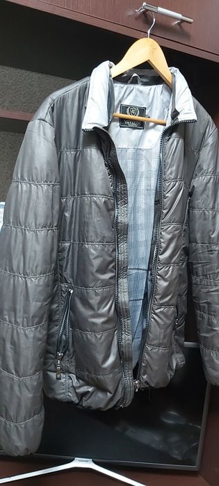 Куртка- ветровка