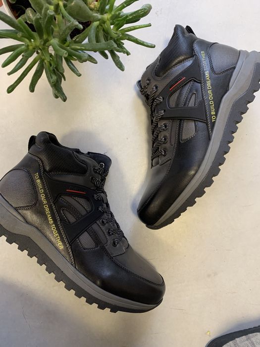 Nowe meskie buty zimowe