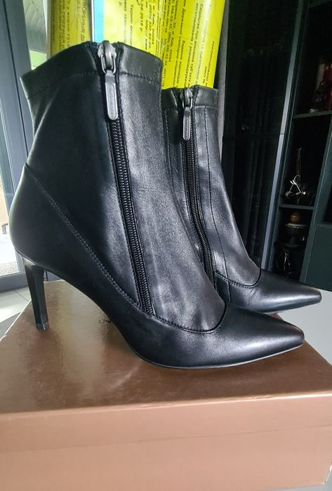 Напівчоботи, чорні шкіряні, 40 р.