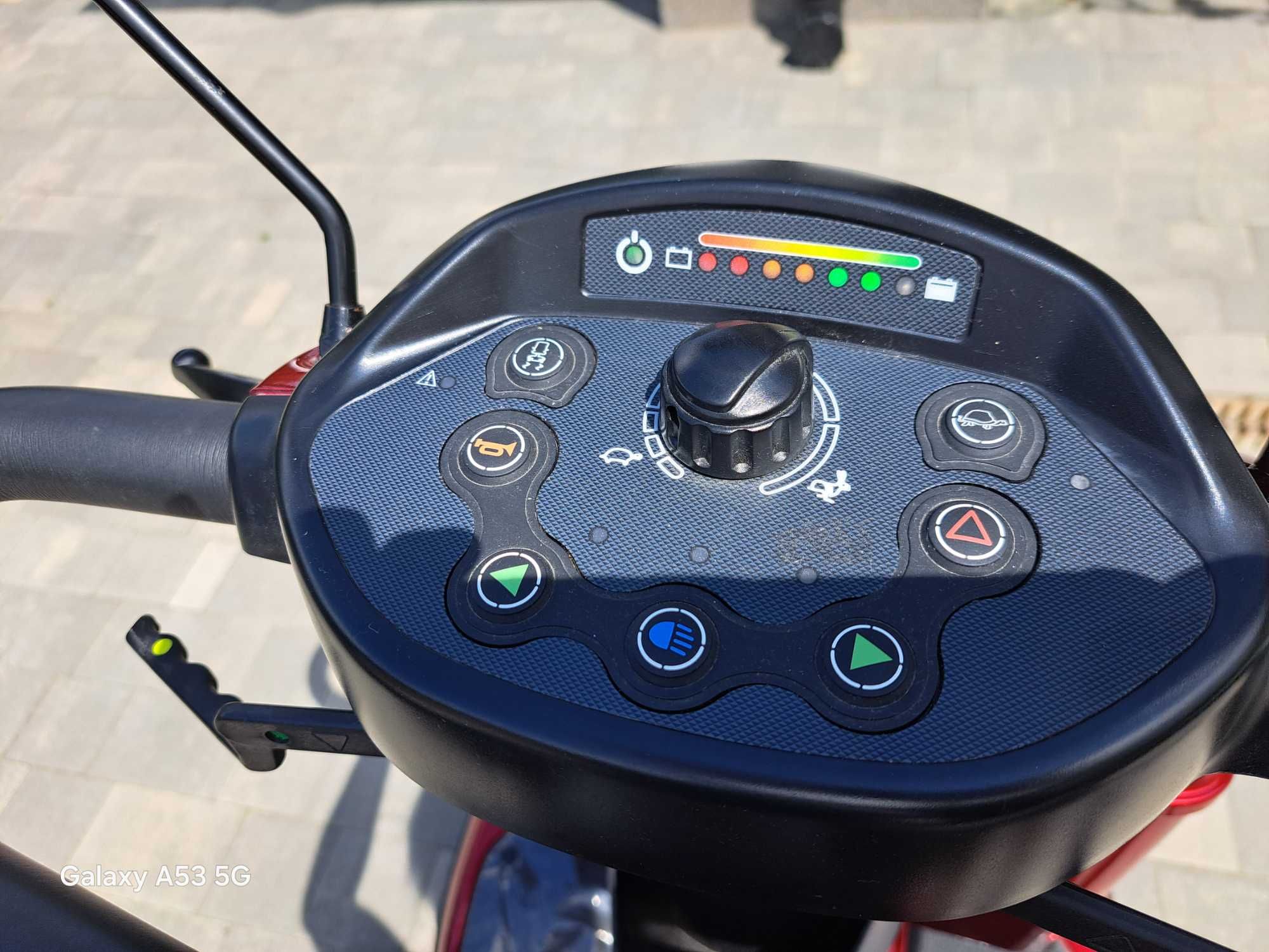 Invacare Comet- skuter dla seniora