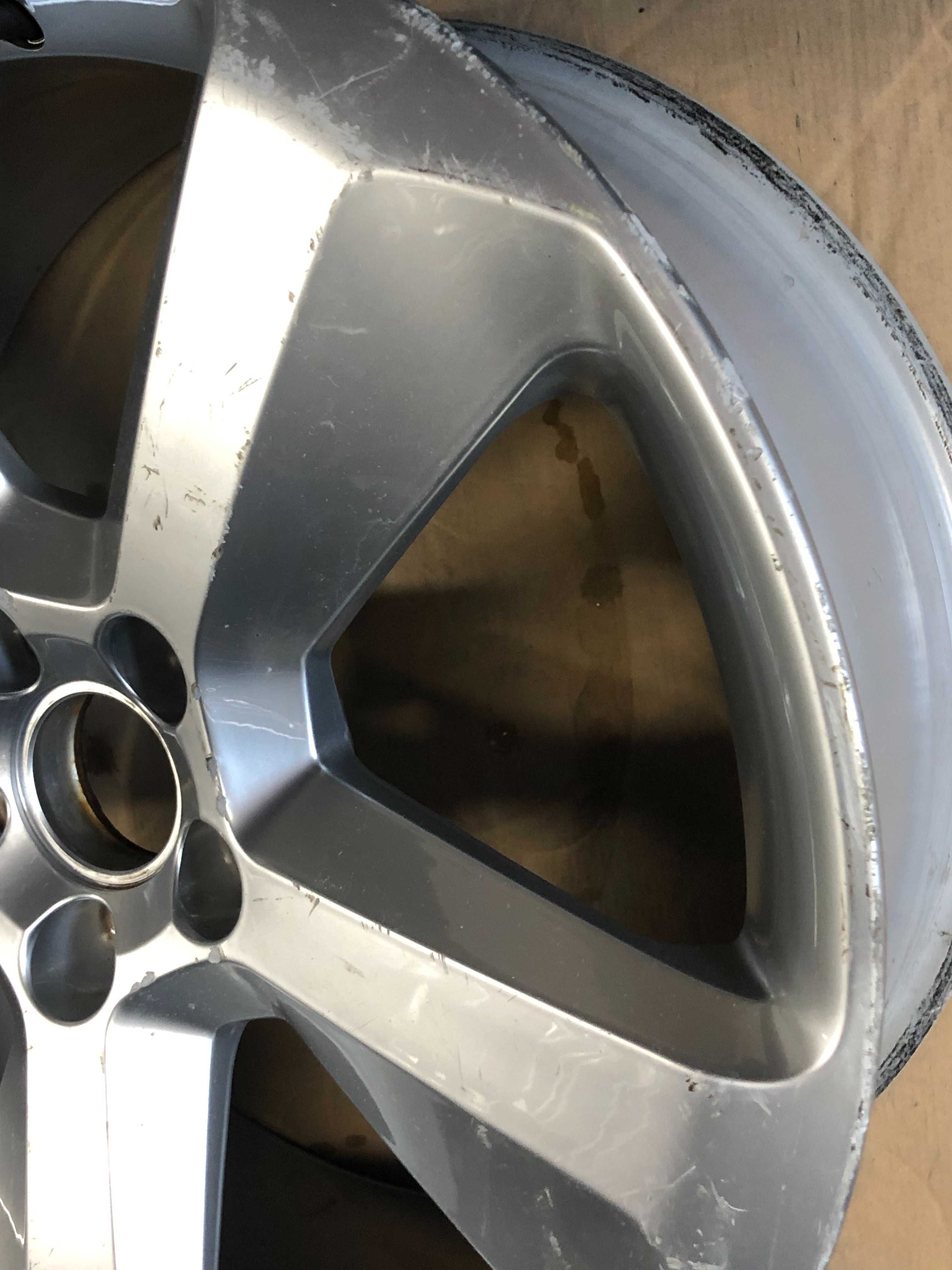Felga pojedyncza AUDI 8Jx19 ET27 8R0