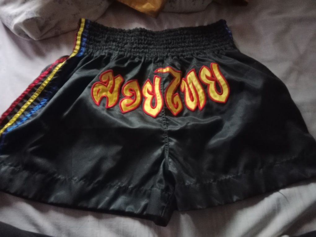 Spodenki bokserskie/kickbokserskie muay thai rozm L