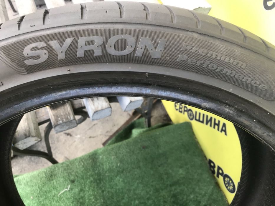 Syron 245/40r19 пара резина шини б/у склад оригінал літо
