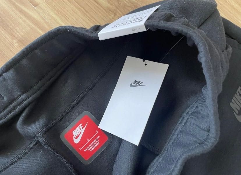 Шорти Nike Tech Fleece