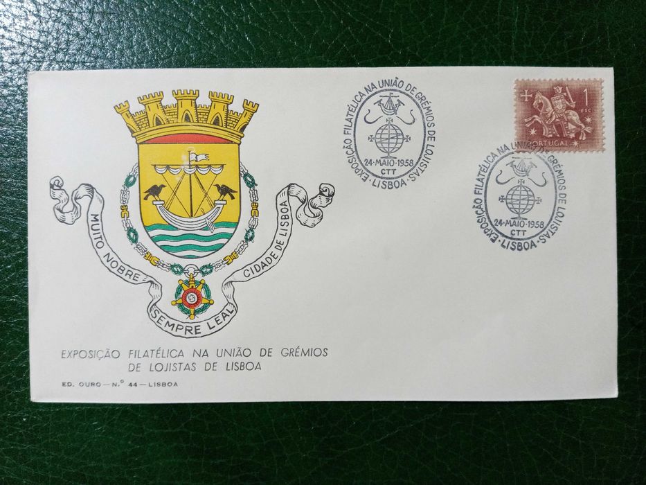 Envelopes comemorativos com selo e carimbos.