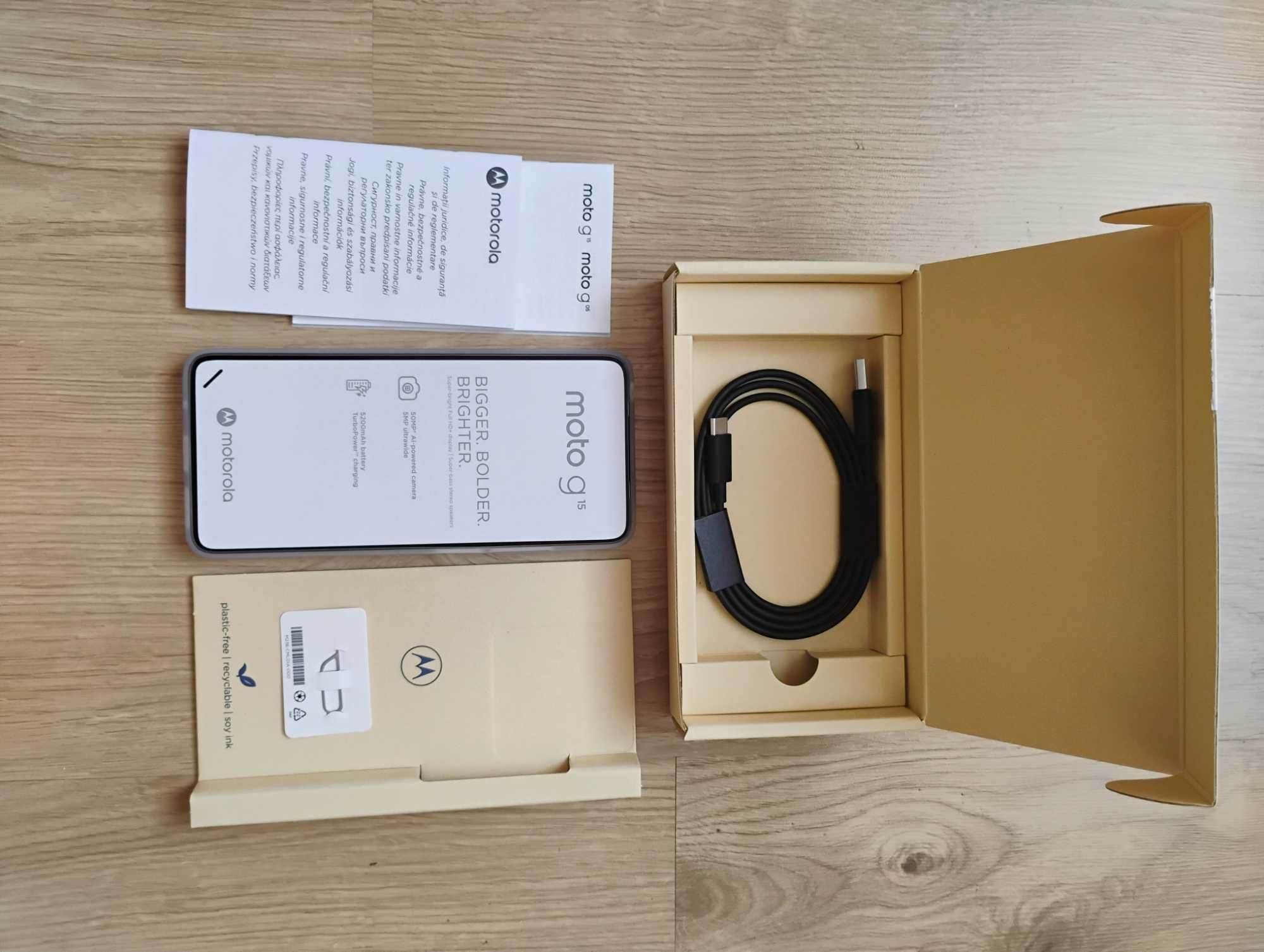 Smartfon Motorola G15 Zielony Nowy