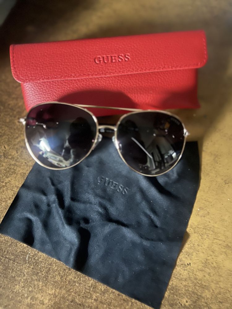 Оригінальні жіночі окуляри GUESS, нові!