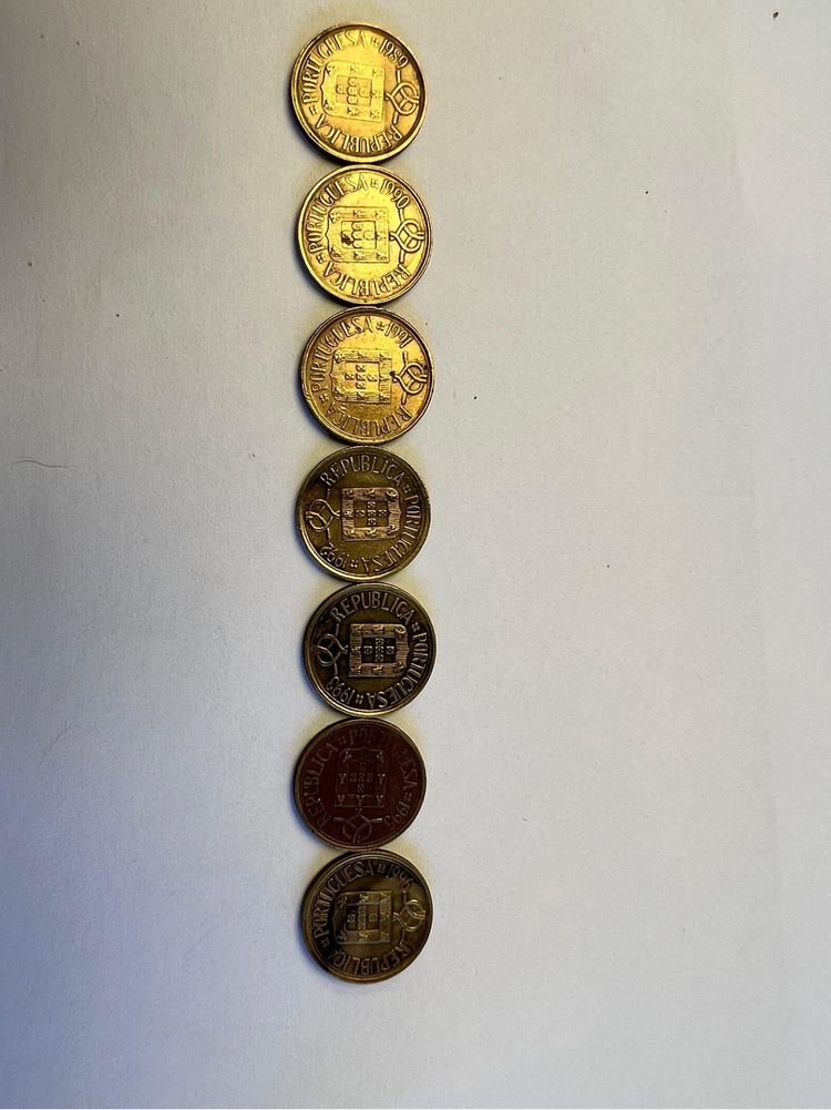 Moedas antigas Escudo 20 centavos, 10 centavos, 50 centavos, 1 escudo,