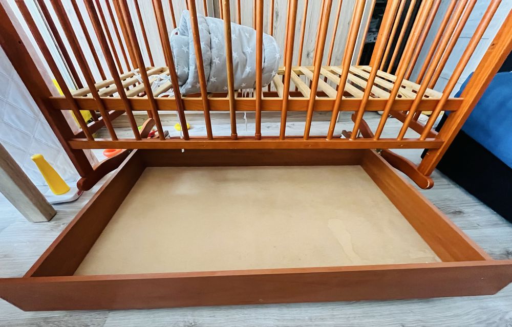 Łóżeczko z funkcją kołyski 120x60cm + materac jak nowy