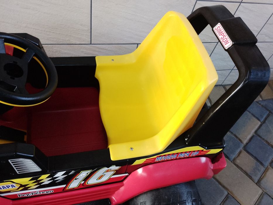 Peg Perego duże mocne auto elektryczne dla dzieci