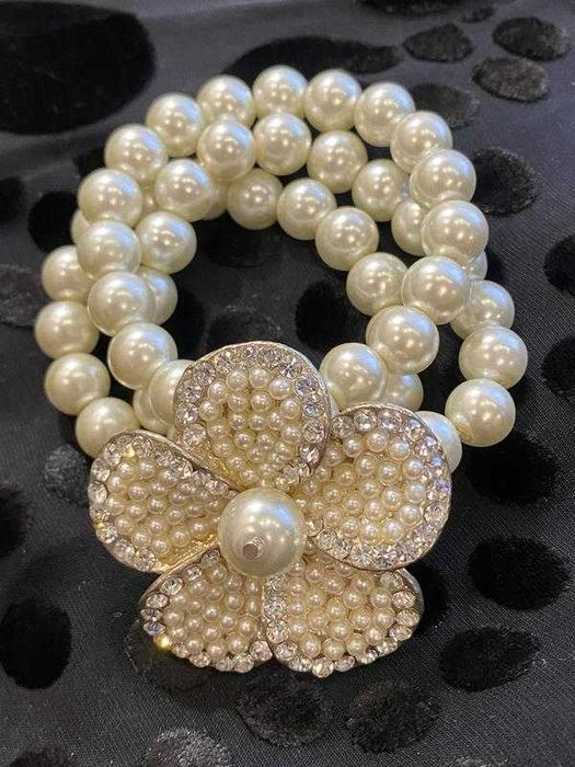 Браслет из жемчужин перли новый  очень красивый  в сказке на свадьбу.