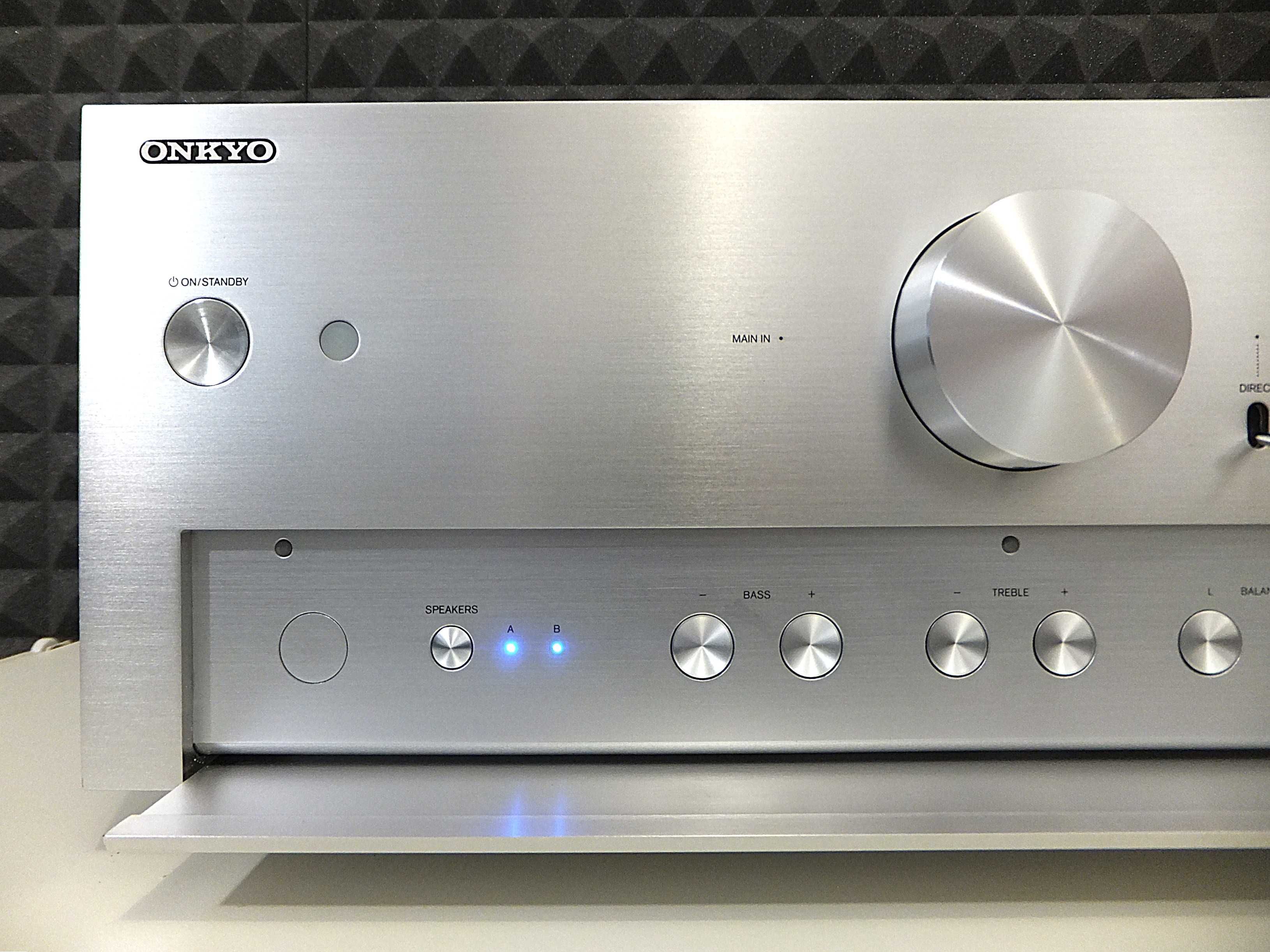 Potężny nowoczesny wzmacniacz stereo ONKYO A-9070