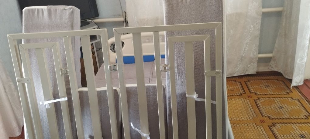 Продам Механічне медичне функціональне ліжко з туалетом MED1-H03