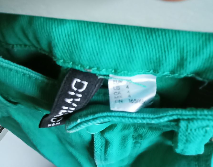 H&M szorty spodenki  jeans w kolano 34/36