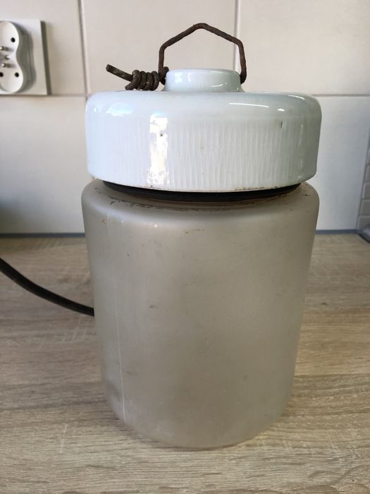 Lampa wicząca, żyrandol, klosz, oprawa, oświetlenie PRL