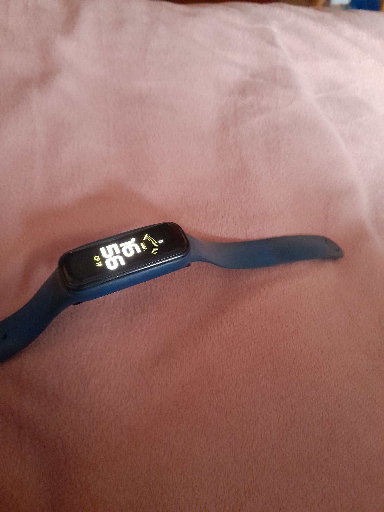 Браслет Fit2 Samsung
Працює відмінно, бат