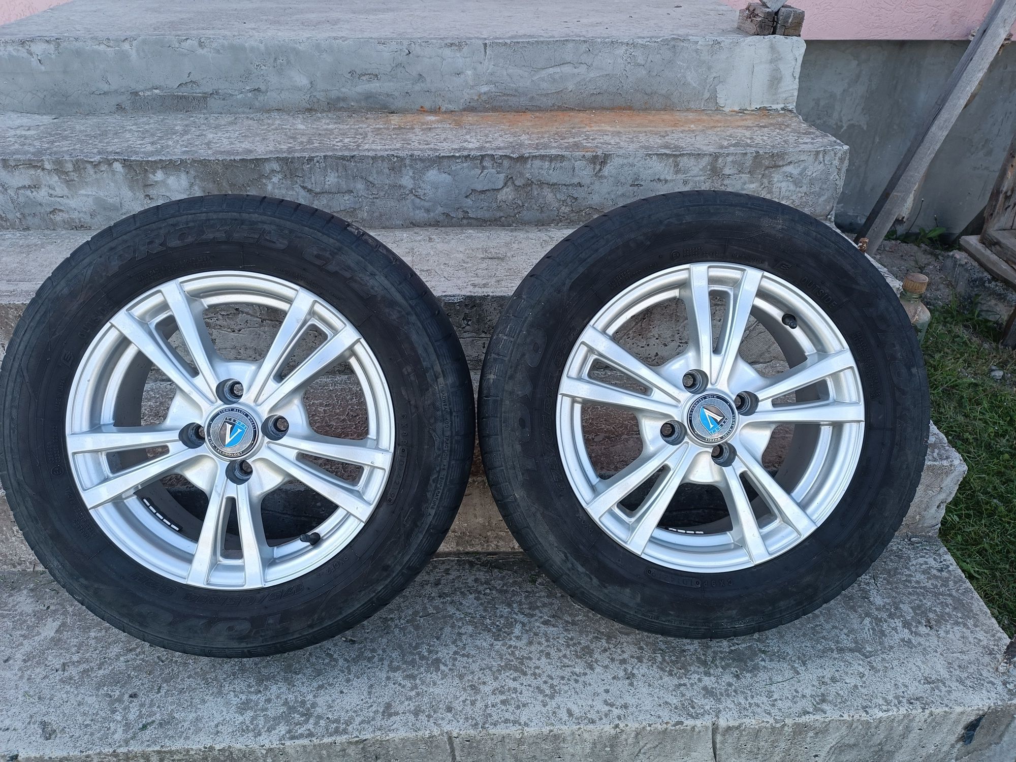 Титанові диски , 2 шт Toyo 175/65. 2 шт Bridgestone 185/60 r14