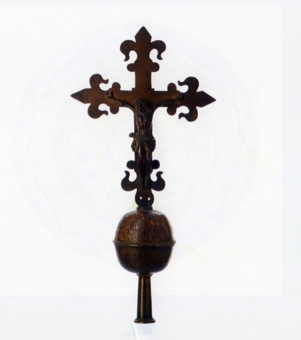 Crucifixo antigo em bronze