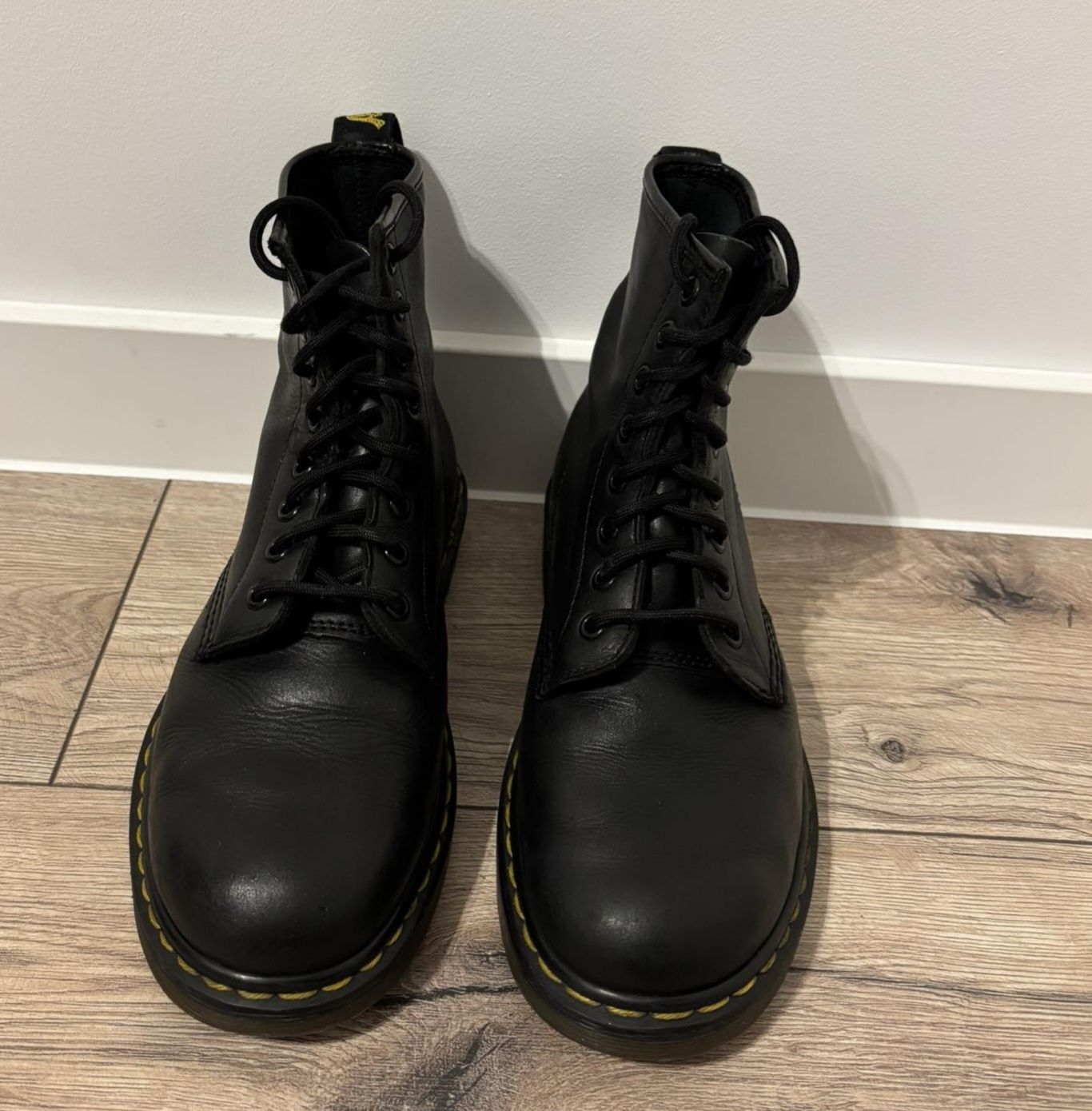 Dr. Martens 1460 skórzane glany uniseks 40
Rozmiar 40
Wkładka:25.5cm
k