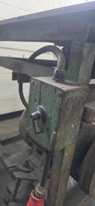 PIŁA tarczowa do drewna krajzega masywna cięzka dużą 400v siła