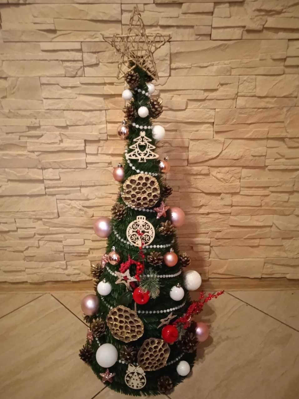 Choinka stożek ubrany z lamkami led 80 cm rózne kolory