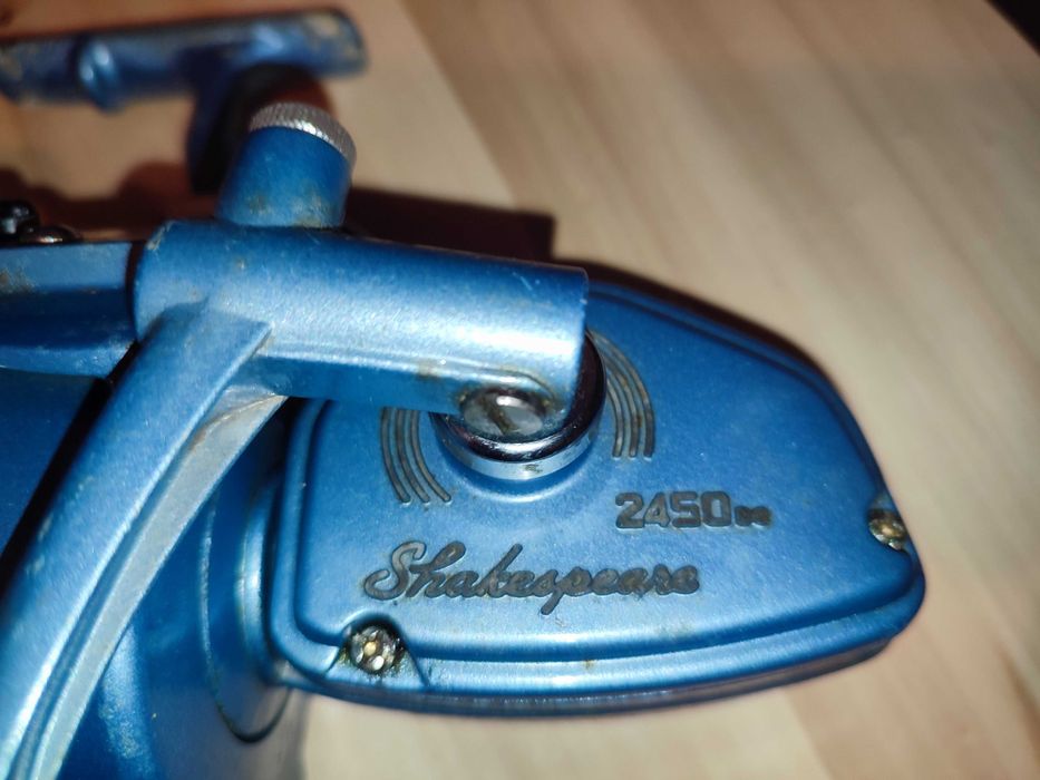 Carreto de pesca vintage Shakespeare 2450 DC fabricado no Japão