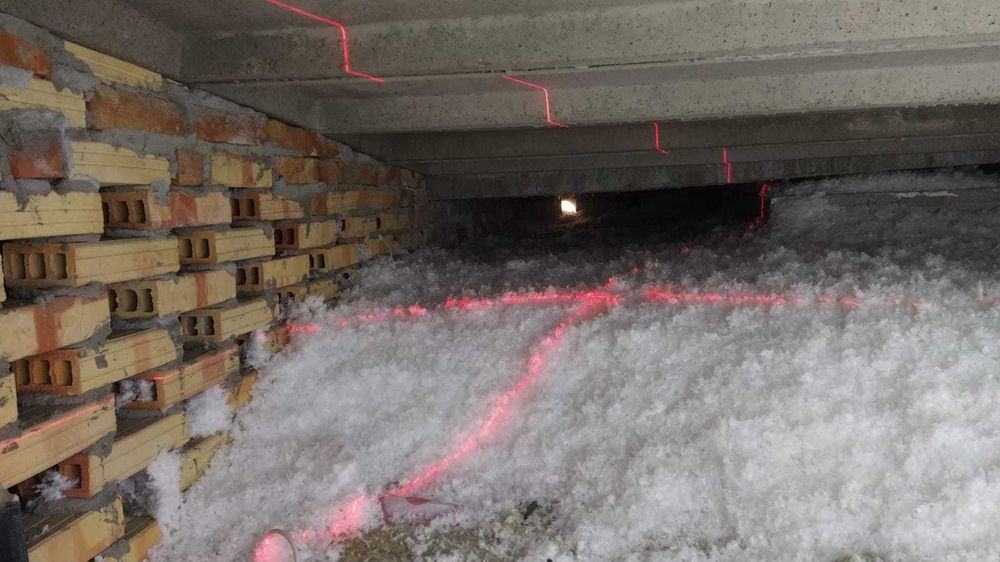 Wdmuchiwanie Wełny Drzewna Mineralna Knauf Stropodach Celuloza