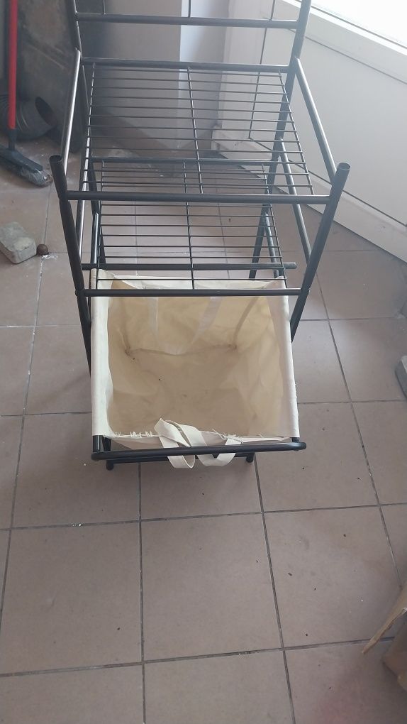 Sprzedam używany kosz do łazienki