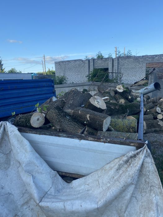 Дрова на заказ рубаные и в колодках