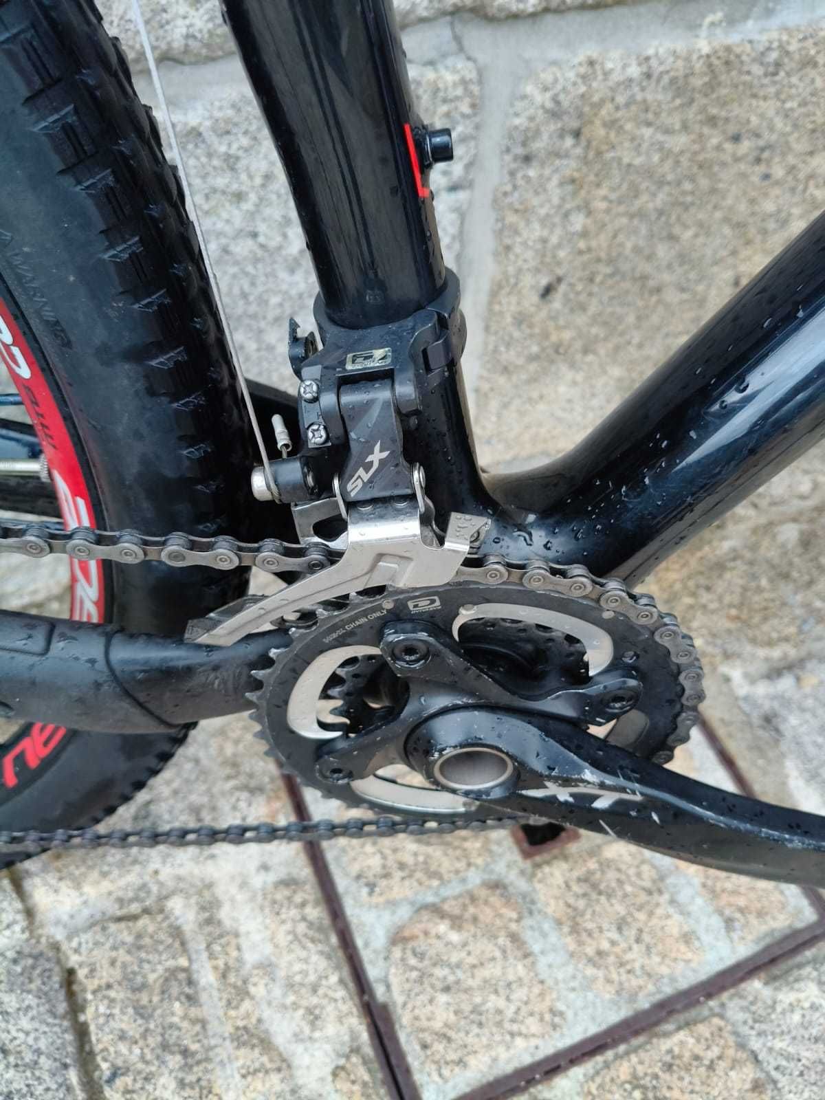 Bicicleta Focus Raven carbono  Roda 29