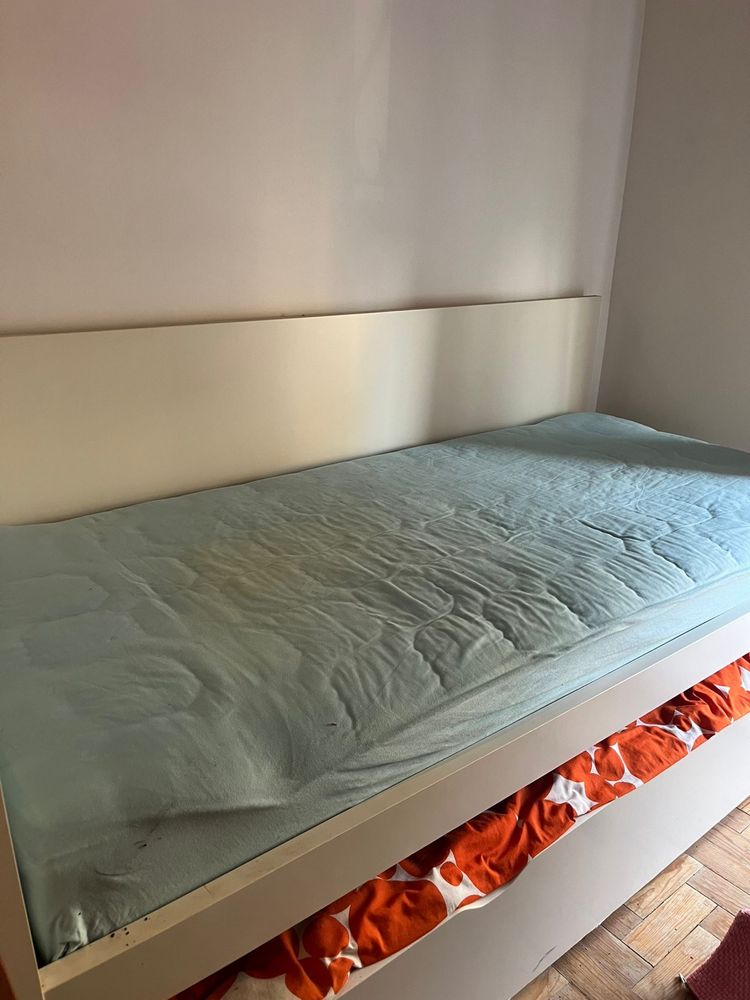 Vendo beliche com colchões
