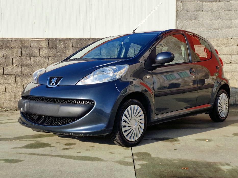 Peugeot 107 1.0 Trendy 5 Portas