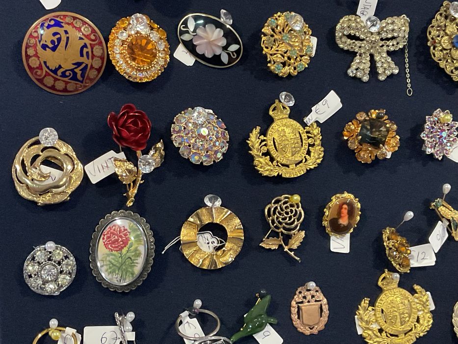Broches pendentes pulseiras vintage