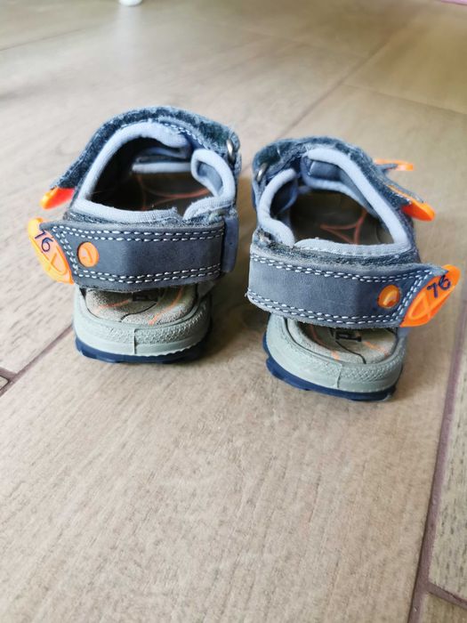 Sandały dziecięce Primigi rozmiar 25