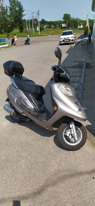 Продам скутер 125 кубов