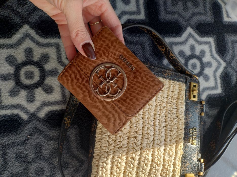 Torebka listonoszka Guess stan idealny jak nowa